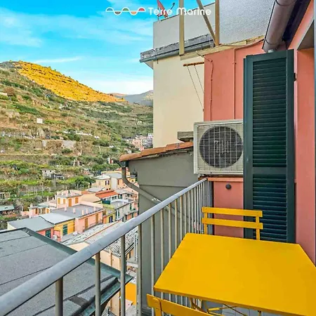 Apartment Yellow Lemon Tree, Terre Marine *