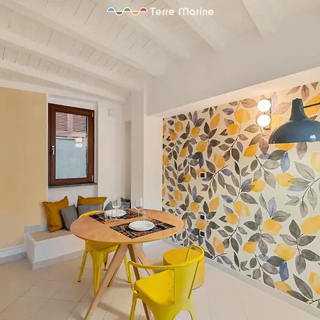 Yellow Lemon Tree, Terre Marine *